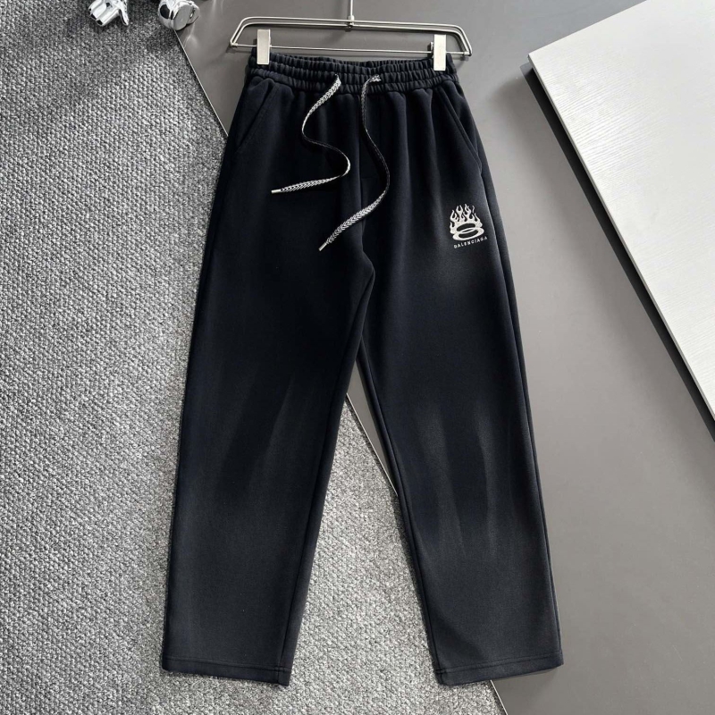 Ba*len*cia*ga pants